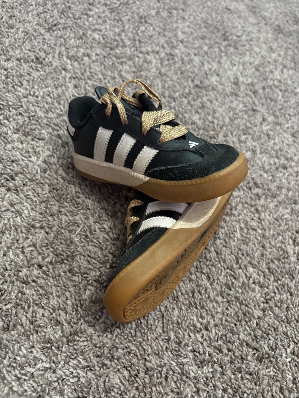 Rare Adidas toddler Gold' Samba Black & White Gum Sole Sneakers - Picture 4 of 9